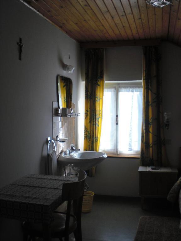 B&B Rosalpina Vigo di Fassa Habitación foto